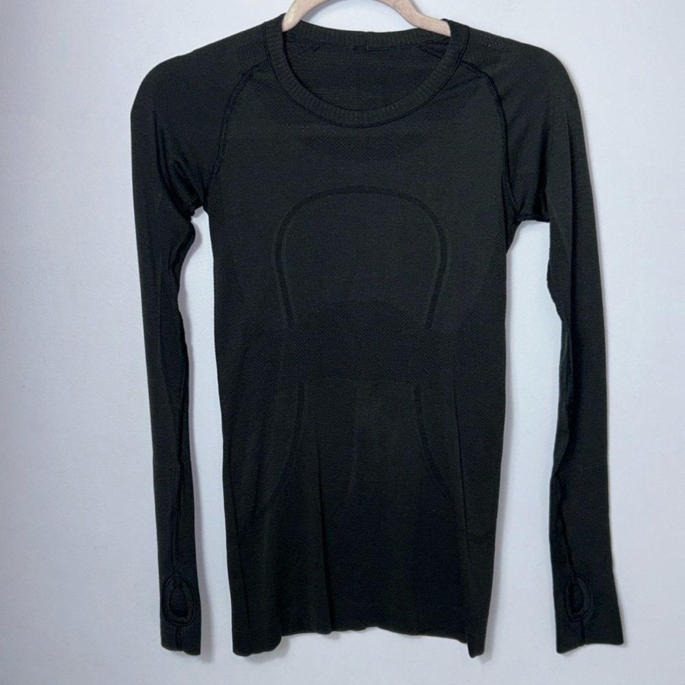 lululemon athletica Charcoal Long Sleeve Tee
